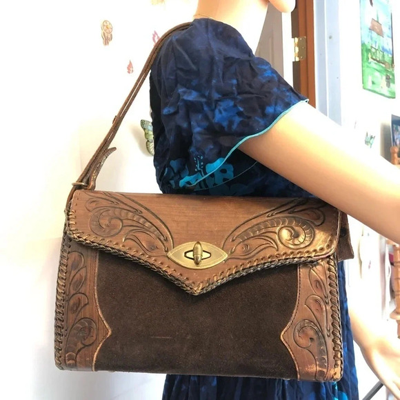 Vintage Leather Purse - Picture 16 of 16